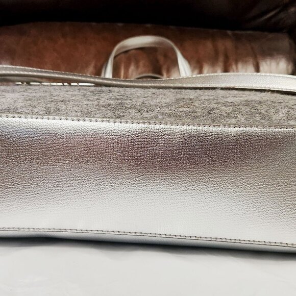 Karl Lagerfeld Tote w/Crossbody Silver Felt Grey Metallic - NWOT - Picture 8 of 10